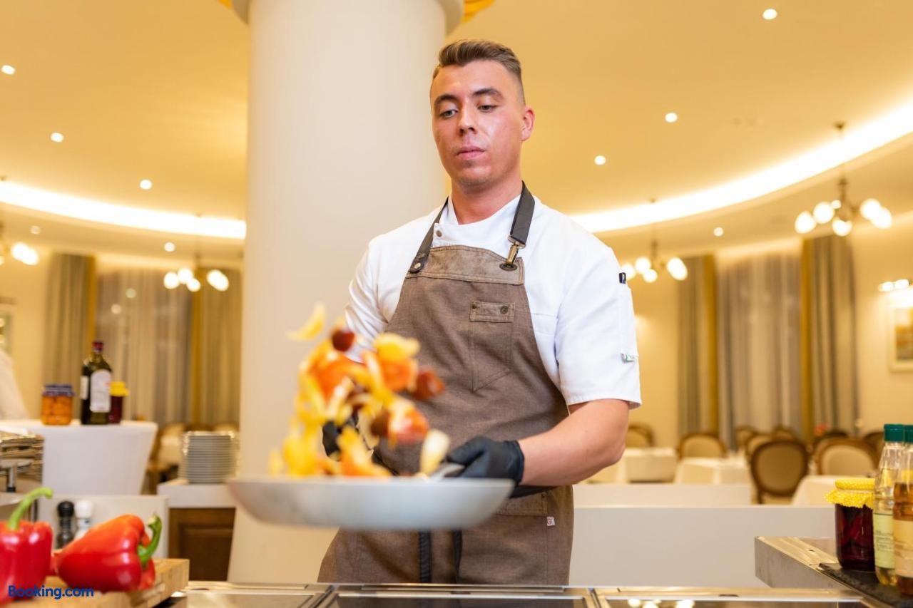 booking-9334937-605027452-830593 Hungarikum Hotel