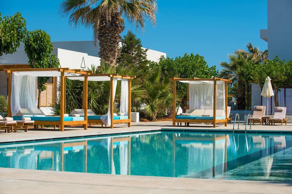 expedia_group-4288209-68440511-531636 Paralos Lifestyle Beach
