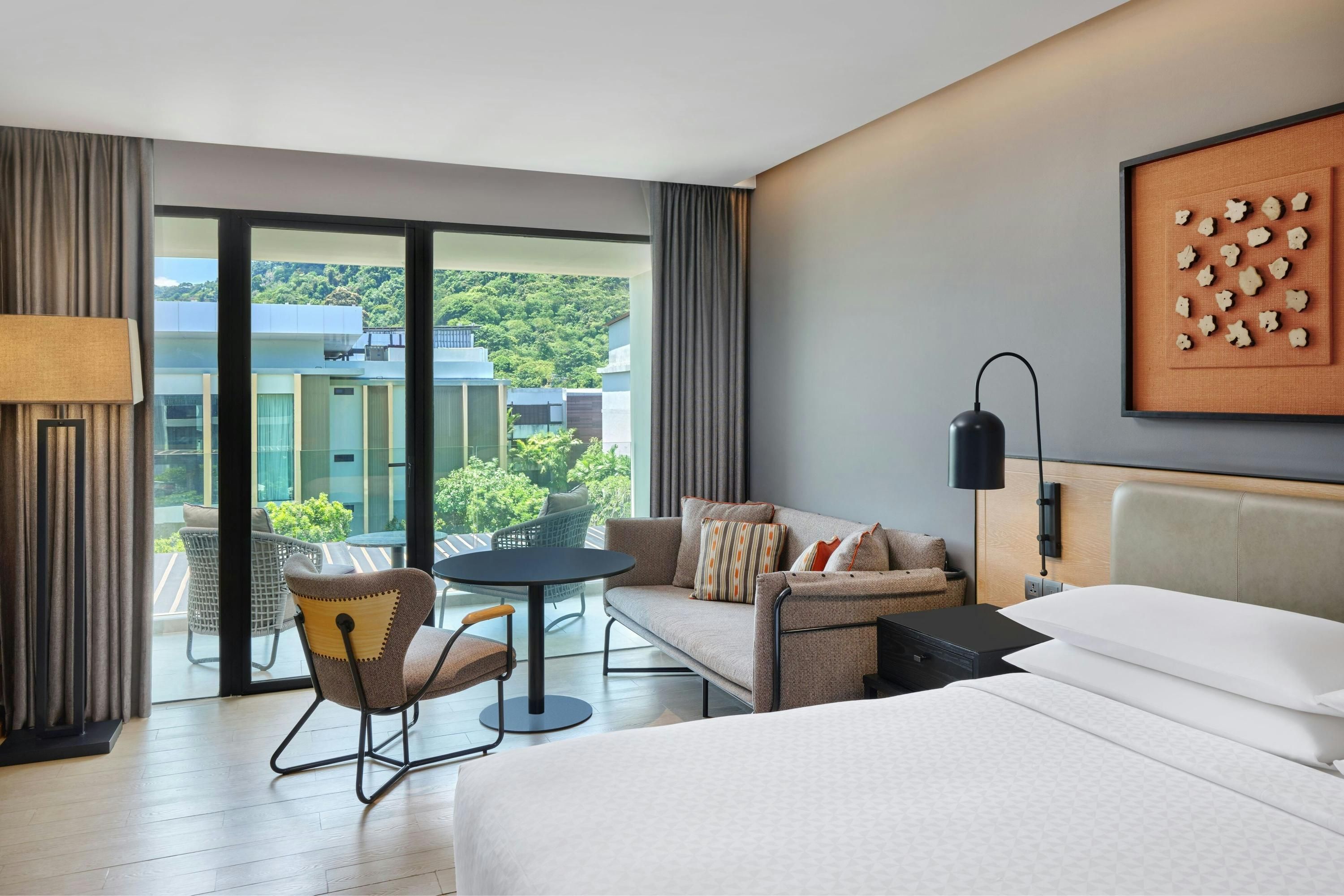 Four Points by Sheraton Phuket Patong Beach Resort