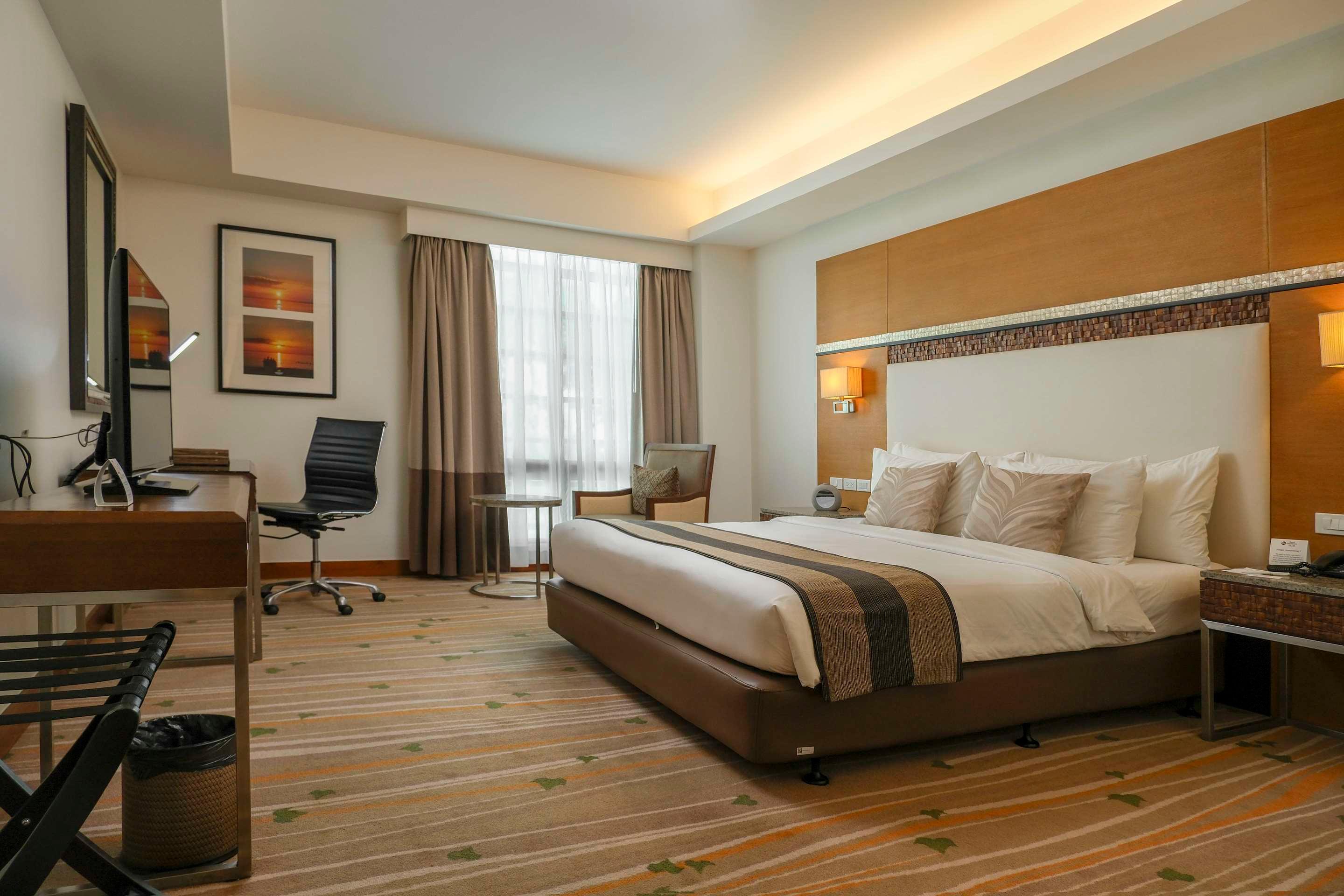 ice-2603782-121314907-110979 Best Western Plus The Ivywall Hotel - Palawan