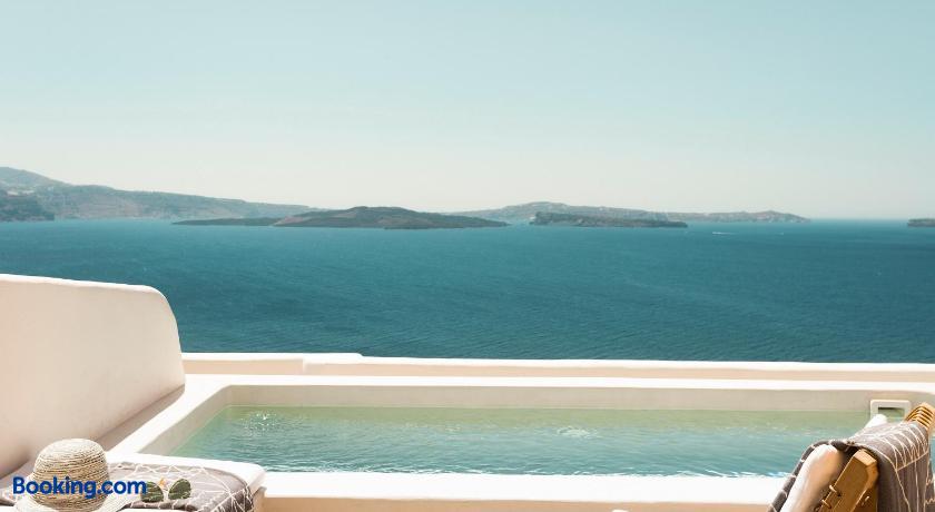 booking-1070793944-265154281-953173 Armenaki Santorini