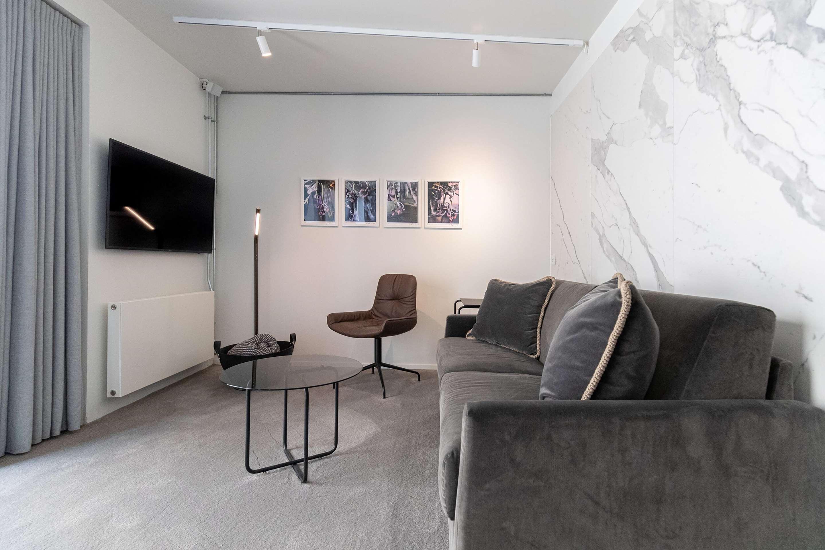 ice-1071140091-117387225-544803 Boutique Hotel Herman K