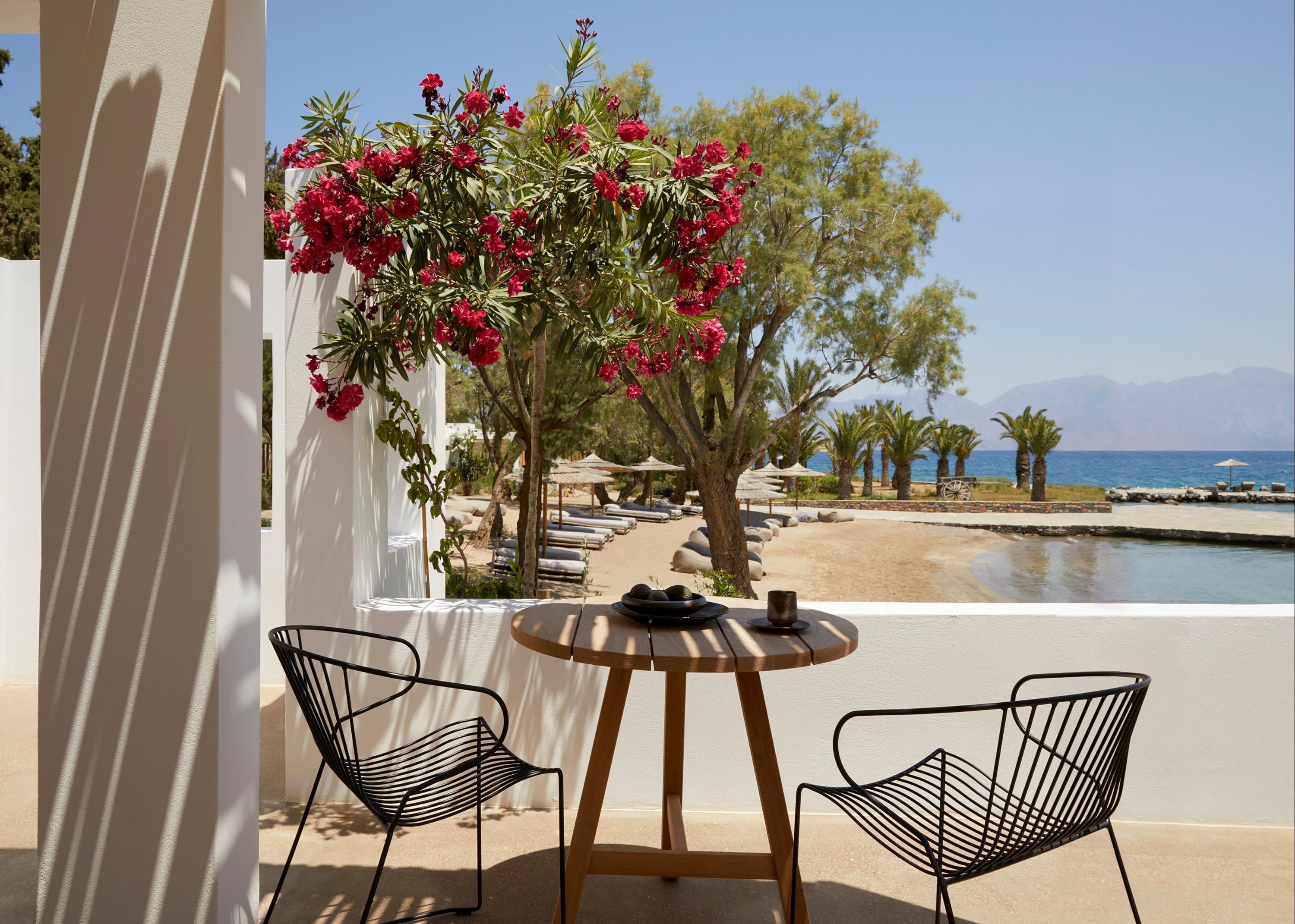 Minos Beach art hotel