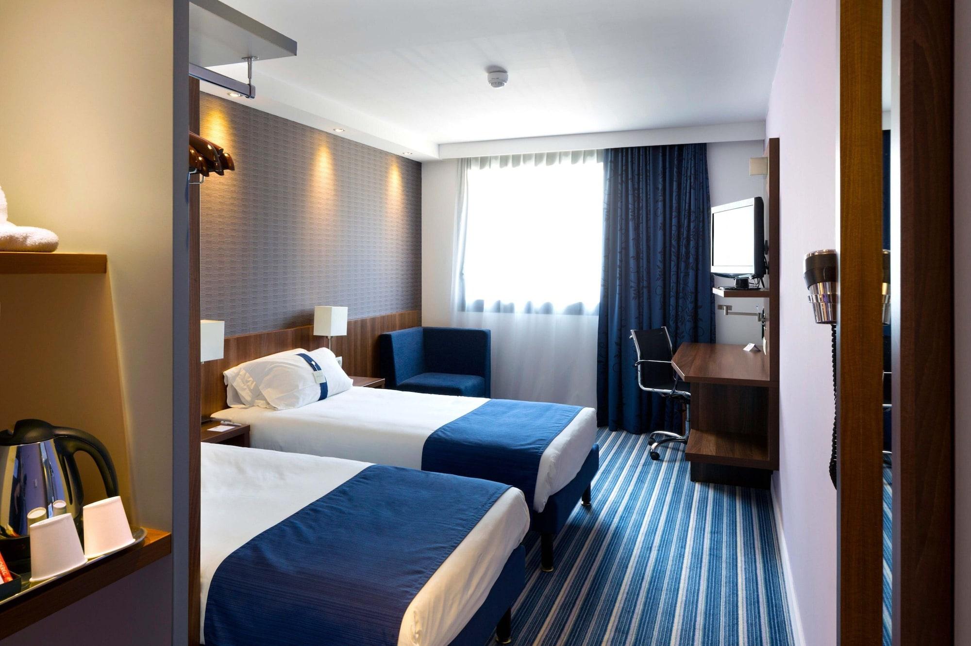 Holiday Inn Express Montpellier Odysseum - Languedoc-Roussillon - Montpellier visuel 2/5 Holiday Inn Express Montpellier Odysseum - Languedoc-Roussillon - Montpellier visuel 2/5