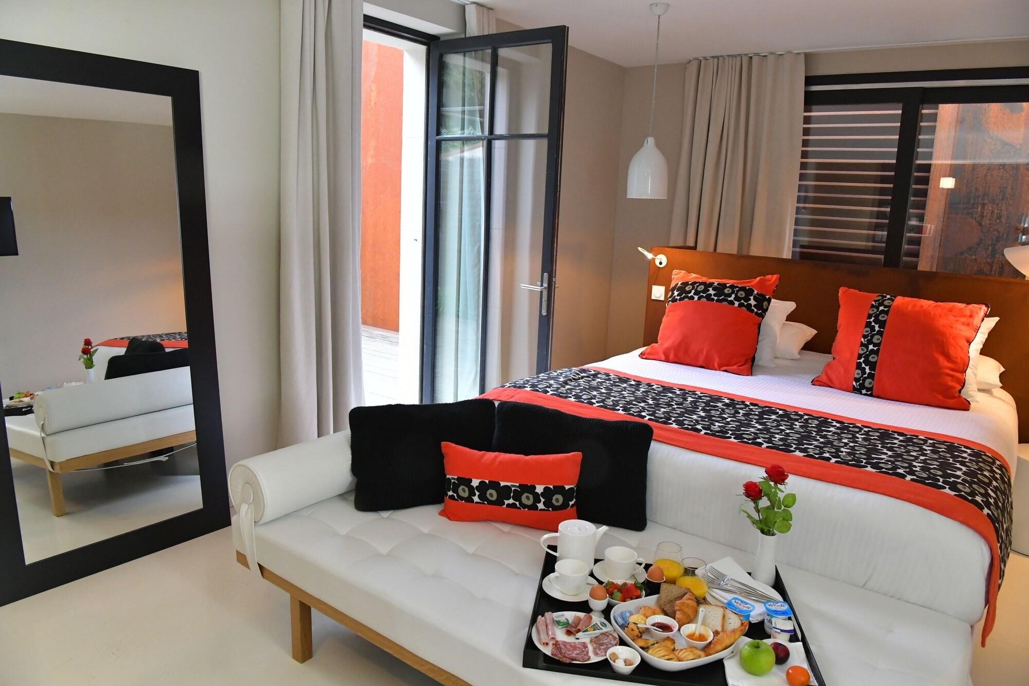 Hotel Pont Levis Franck Putelat - Languedoc-Roussillon - Carcassonne visuel 3/5 Hotel Pont Levis Franck Putelat - Languedoc-Roussillon - Carcassonne visuel 3/5