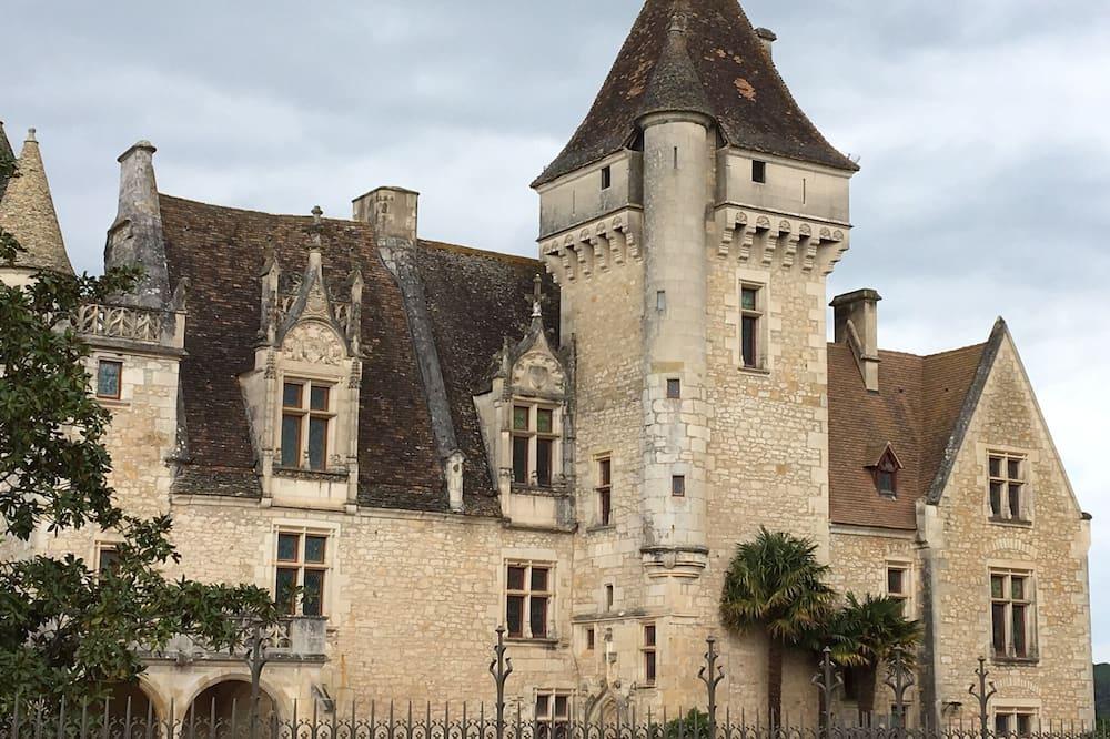 An old hillside cottage, with a beautiful pool and stunning views Aquitaine - Daglan visuel 3/5 An old hillside cottage, with a beautiful pool and stunning views Aquitaine - Daglan visuel 3/5