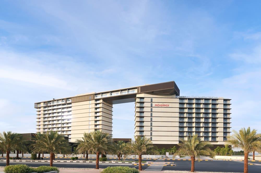 expedia_group-1070419878-54159739-498773 Mövenpick Resort Al Marjan Island