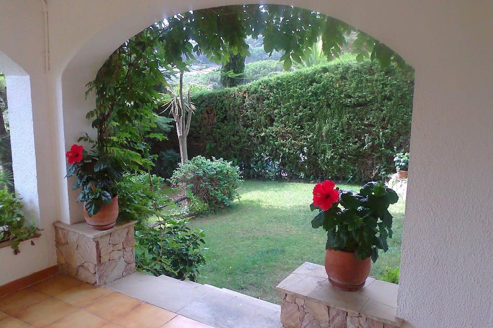 Chalet en la Costa Brava a Diez Minutos a pie de la Playa Costa Brava - Blanes visuel 2/5 Chalet en la Costa Brava a Diez Minutos a pie de la Playa Costa Brava - Blanes visuel 2/5