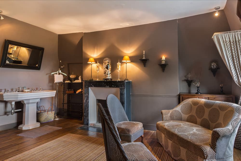 Chateau De Saint Paterne