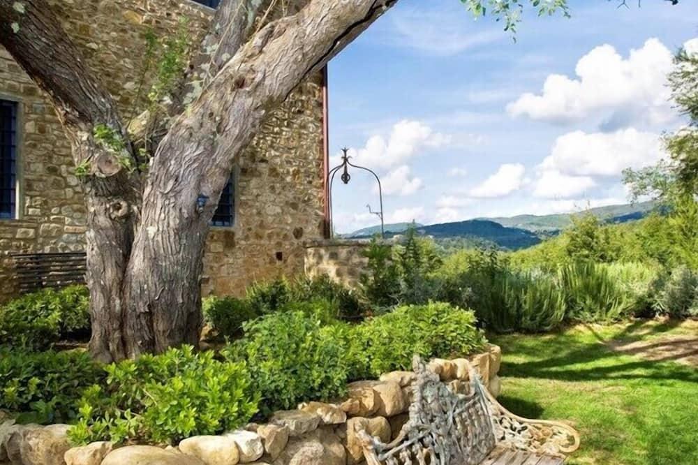 Villa Passignano: A stylish bedrooms 6 September in the heart of Tuscany Toscane - Tavarnelle Val di Pesa visuel 1/5 Villa Passignano: A stylish bedrooms 6 September in the heart of Tuscany Toscane - Tavarnelle Val di Pesa visuel 1/5