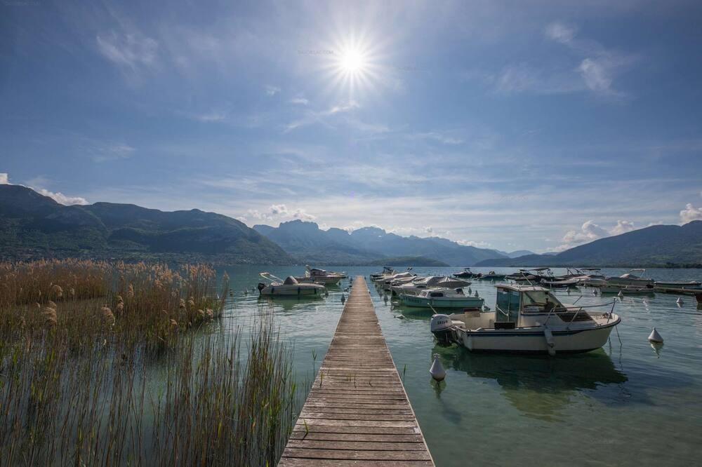 Savoielac Lac d'Annecy - Sévrier - Bord de lac : Villa Poisson Rouge - Rhône-Alpes - Cessens visuel 3/5 Savoielac Lac d'Annecy - Sévrier - Bord de lac : Villa Poisson Rouge - Rhône-Alpes - Cessens visuel 3/5