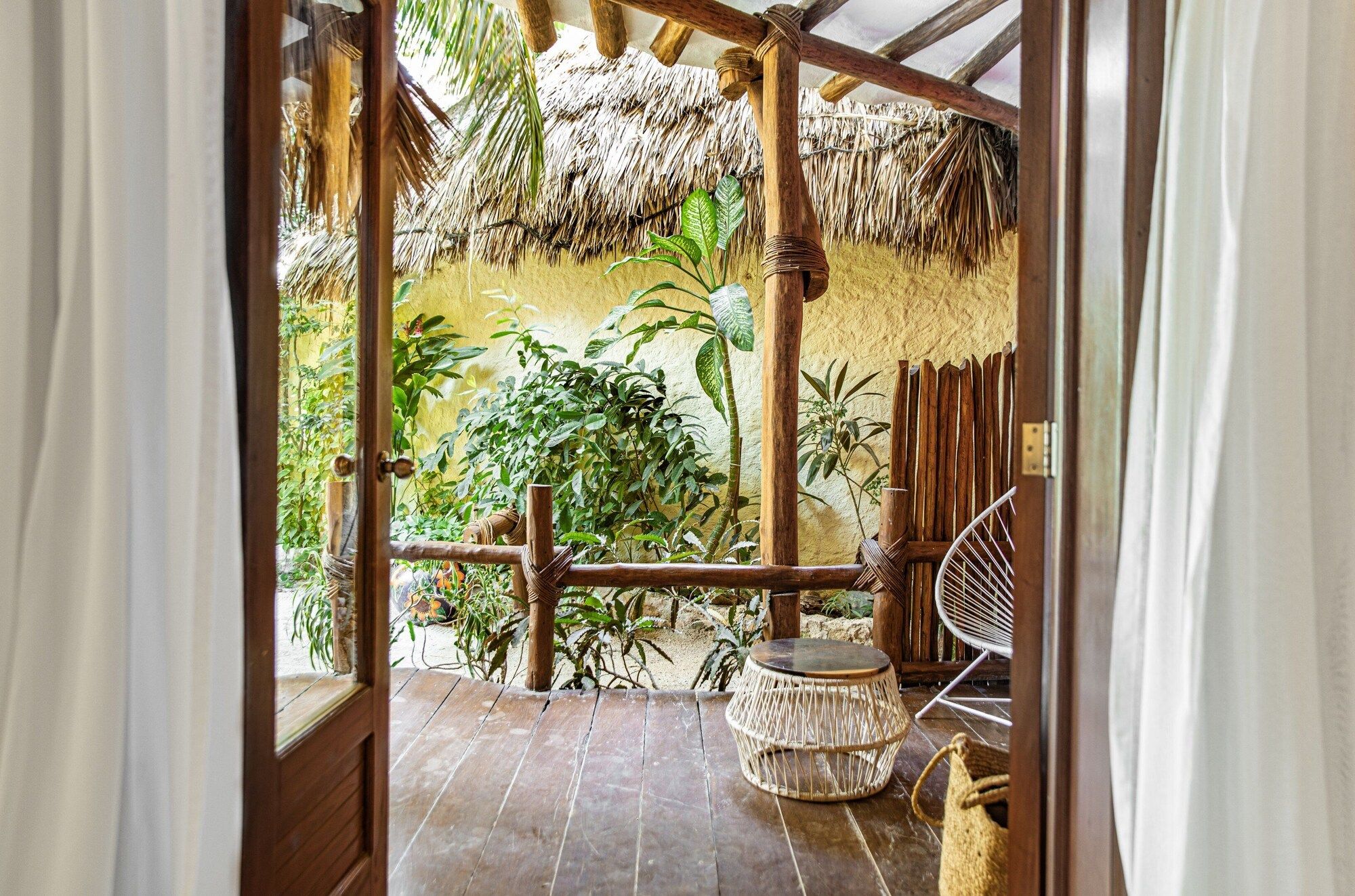 Casa Las Tortugas Petit Beach Hotel & Spa