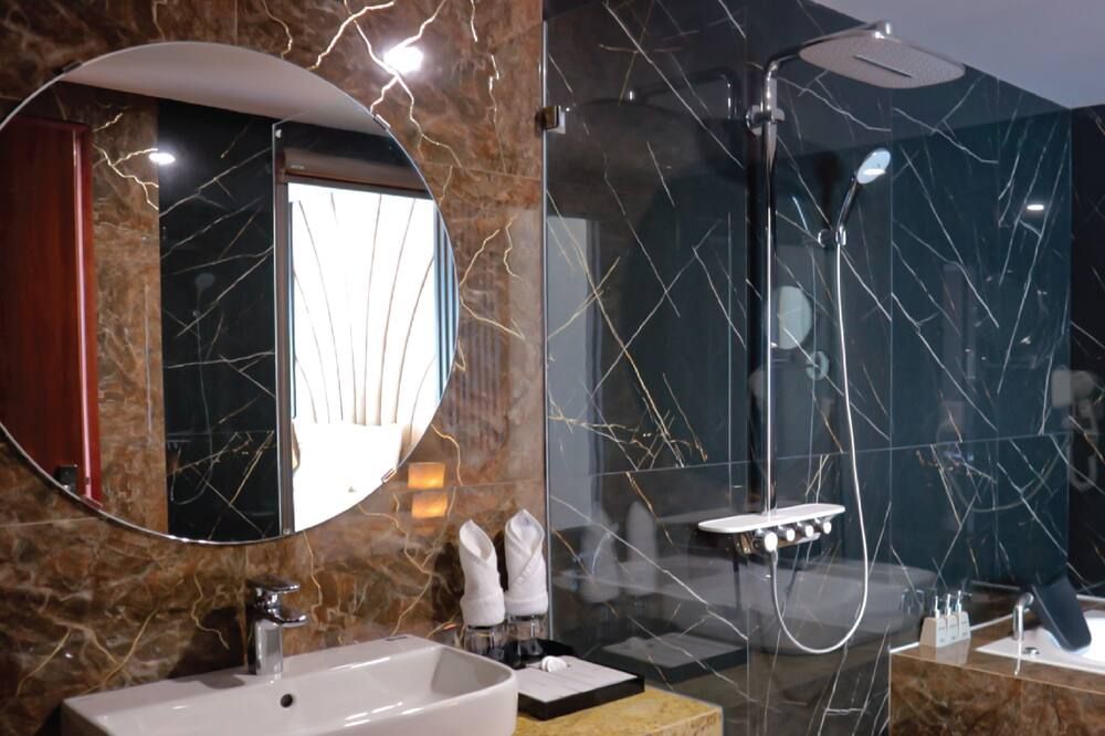 YEN BIEN LUXURY HOTEL