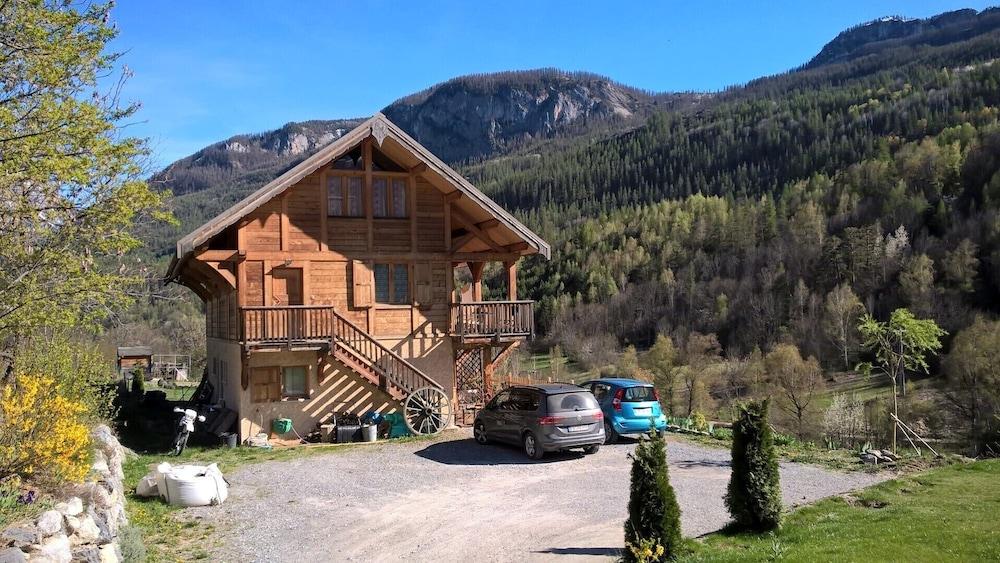 Chalet Gyronde Your alpine getaway - Provence-Alpes-Côte d'Azur - Pelvoux visuel 3/5 Chalet Gyronde Your alpine getaway - Provence-Alpes-Côte d'Azur - Pelvoux visuel 3/5
