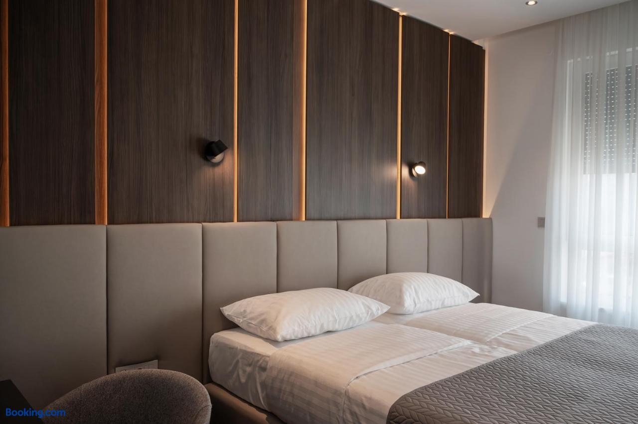 booking-1071944883-600614162-864185 Diamond Hotel
