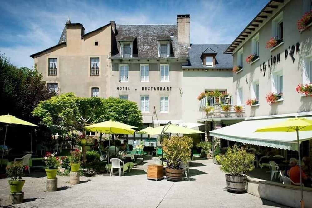 Hotel Le Lion d'Or Midi-Pyreneën - Saint-Geniez-d'Olt visuel 2/5 Hotel Le Lion d'Or Midi-Pyreneën - Saint-Geniez-d'Olt visuel 2/5