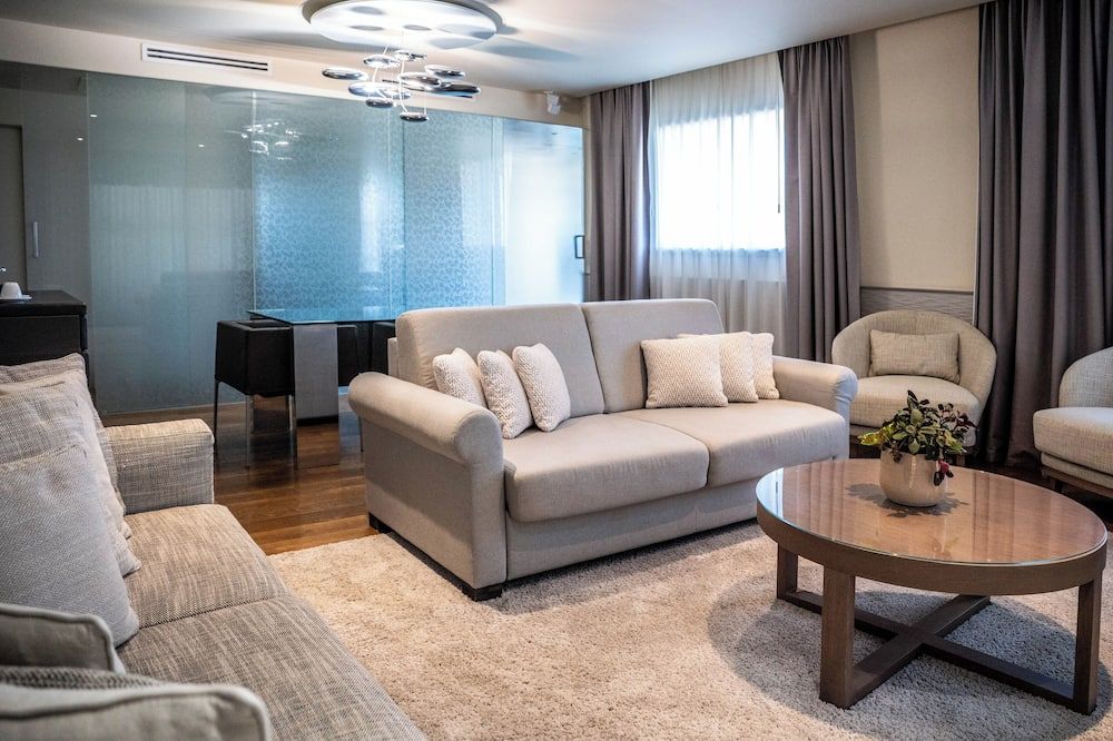 Hotel And Spa Du Castellet — image 1 of 1