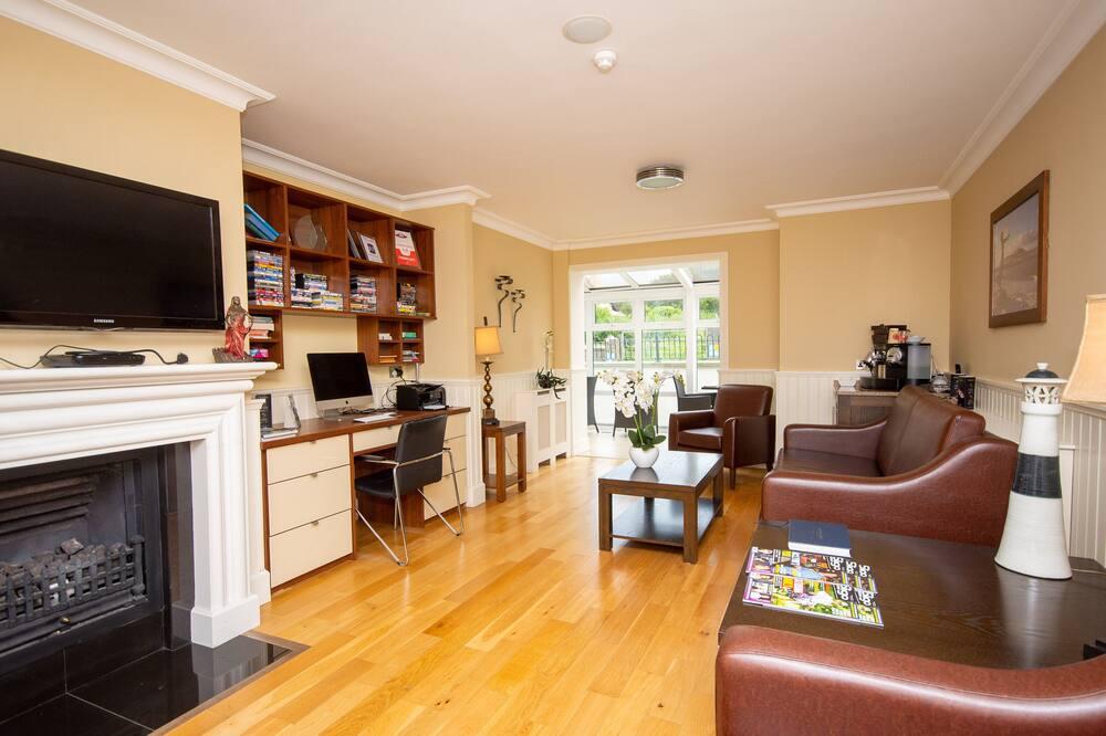 Strandhill Lodge and Suites