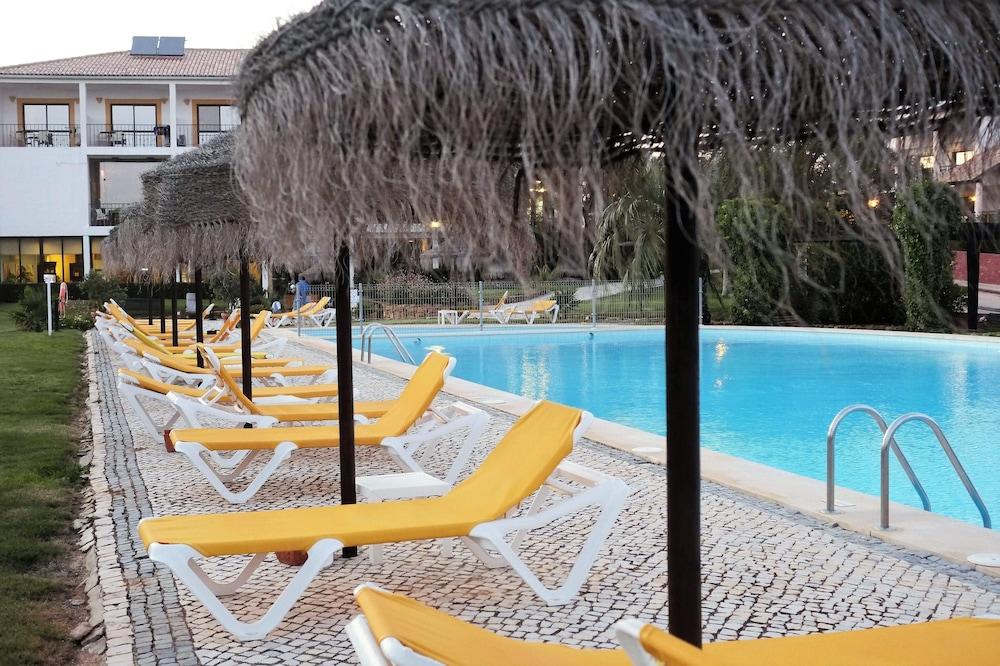 sembo-289390-f01a76-896508 Luzmar Villas
