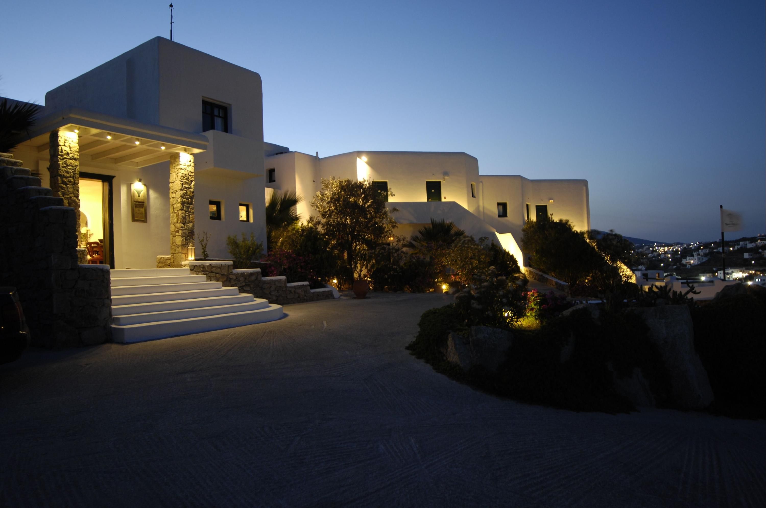 Tharroe of Mykonos Boutique Hotel