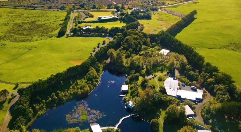 The Lakes - Kai Iwi Lakes Exclusive Retreat