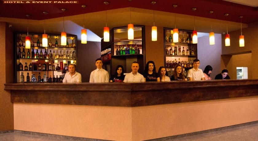 Sting Hotel & Event Palace