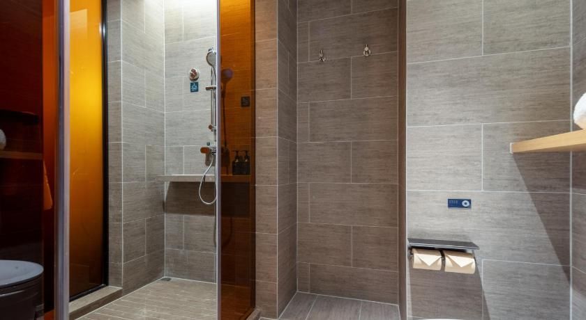 Atour Hotel Meizhou West Railway Station R&F Center