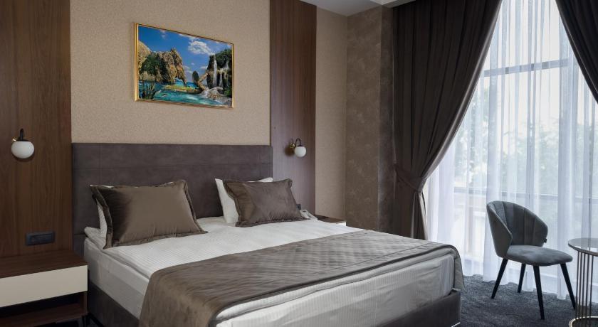 Leon Hotel Spa Ganja