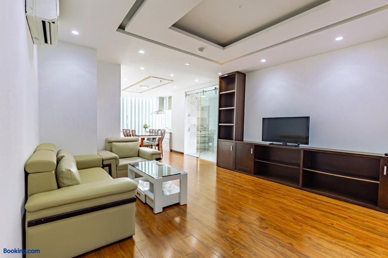 booking-1070875012-550108763-571593 Golden Sun Apartment by New Sky Travel