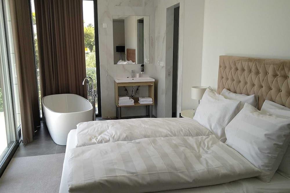 expedia_group-1071792907-121486544-182783 Hotel Oscar