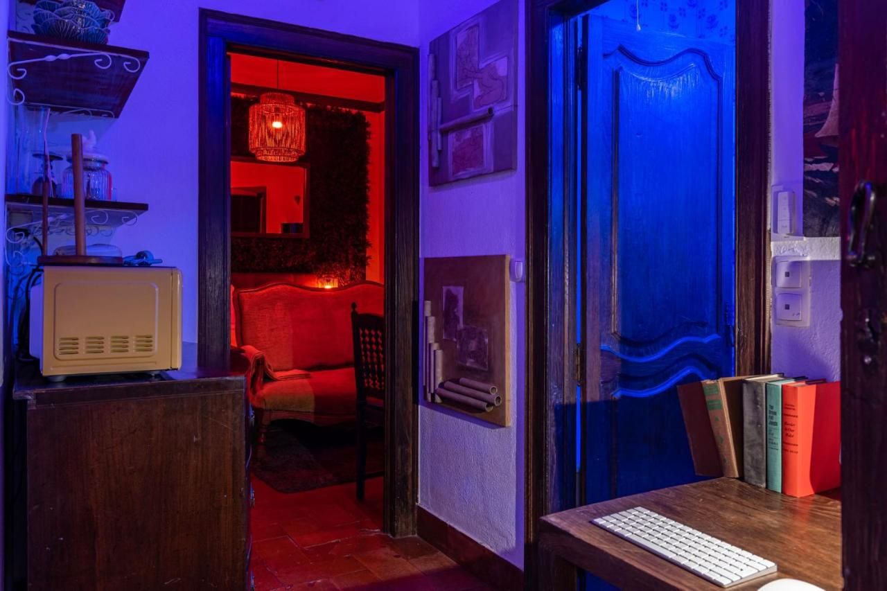 Sintra WOW - Unique double Smart Room in 17th century Palace! Hot tub, Snooker, BBQ, PS5, Sauna, Gym