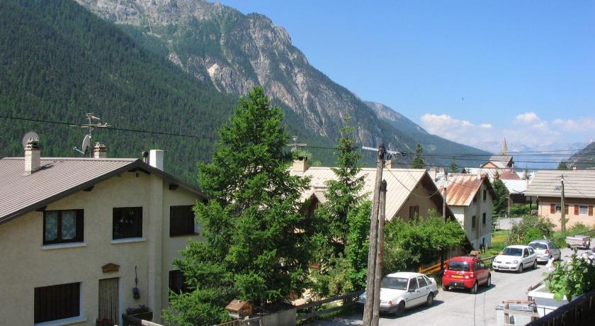 Chalet les Ombrettes Provence-Alpes-Côte d'Azur - Ceillac visuel 1/5 Chalet les Ombrettes Provence-Alpes-Côte d'Azur - Ceillac visuel 1/5