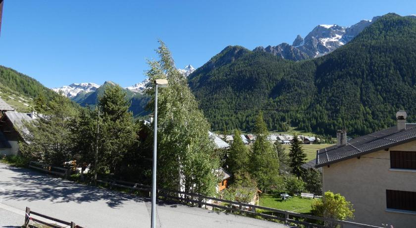 Chalet les Ombrettes Provence-Alpes-Côte d'Azur - Ceillac visuel 2/5 Chalet les Ombrettes Provence-Alpes-Côte d'Azur - Ceillac visuel 2/5