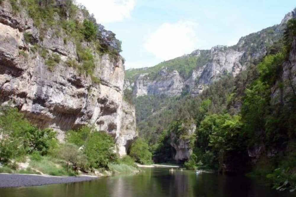 Gîte Du Mas De Barthe 4 Stars, 3 Ears Gites De France Midi-Pyreneën - Saint-Geniez-d'Olt visuel 3/5 Gîte Du Mas De Barthe 4 Stars, 3 Ears Gites De France Midi-Pyreneën - Saint-Geniez-d'Olt visuel 3/5