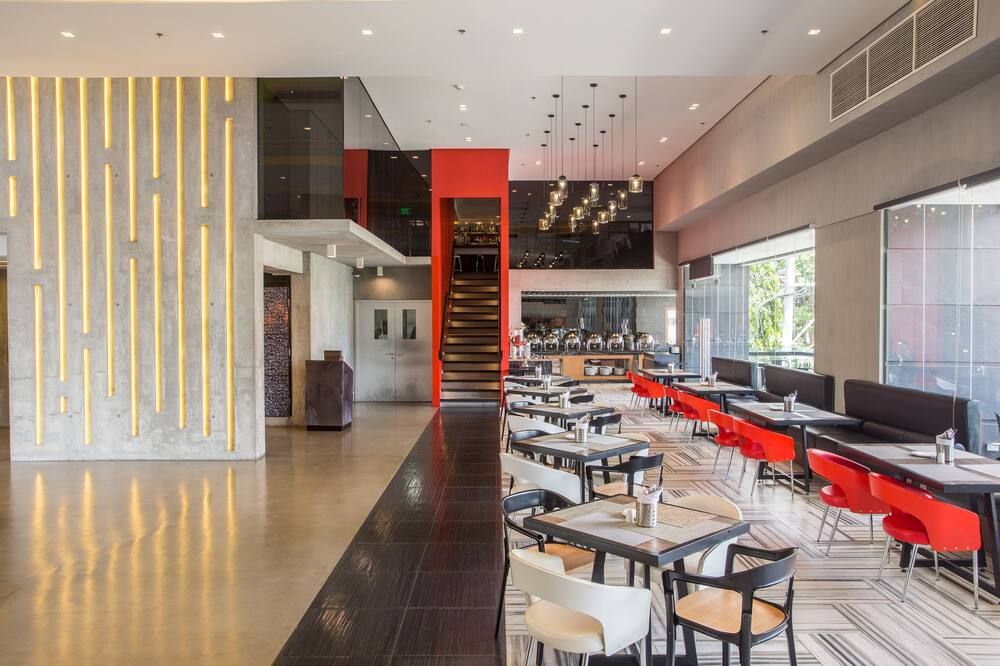 The B Hotel Quezon City