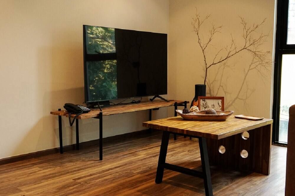 karaarom hotel