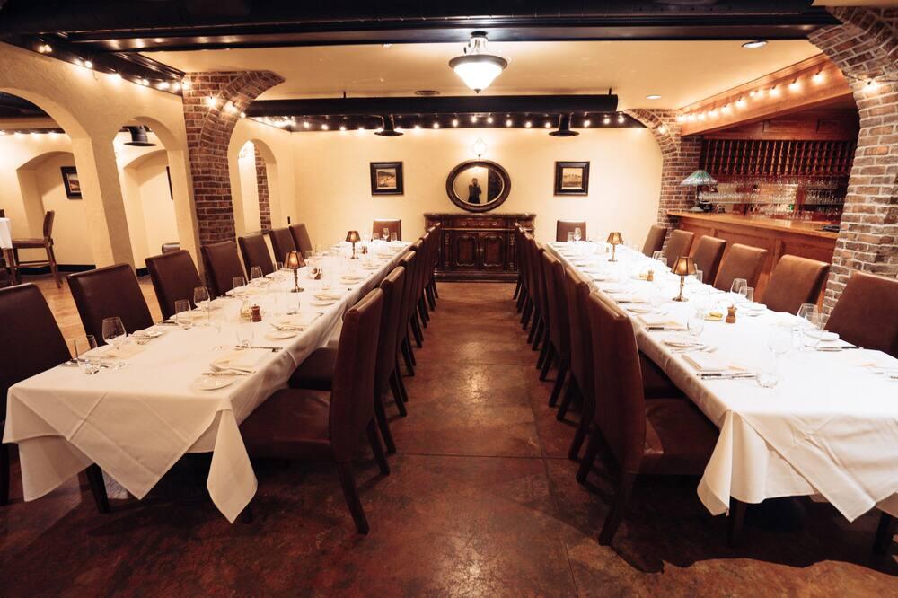 Reluctant Panther Inn & Restaurant