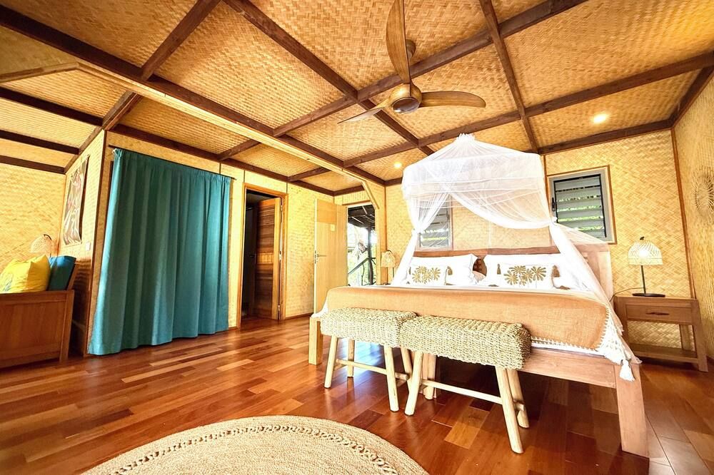 EDEN Private Island TAHAA