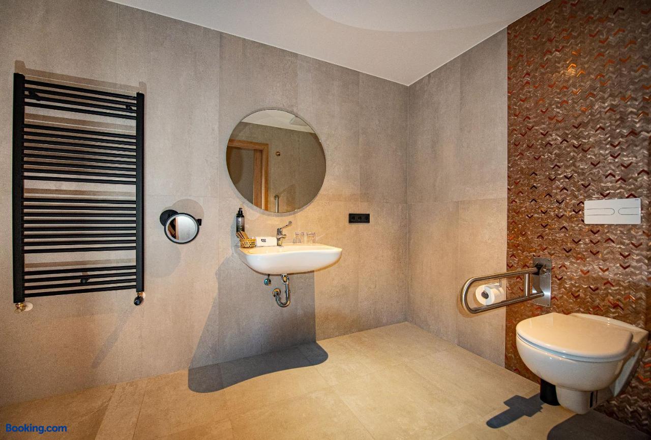 booking-1071097629-523571935-252527 Bordur Wellness Hotel és Szonyegmúzeum