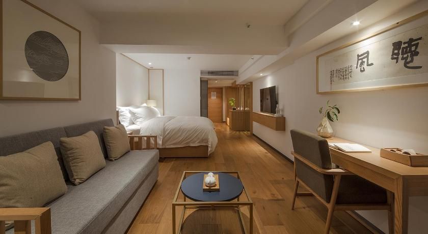 Bai Yun Qin She Boutique