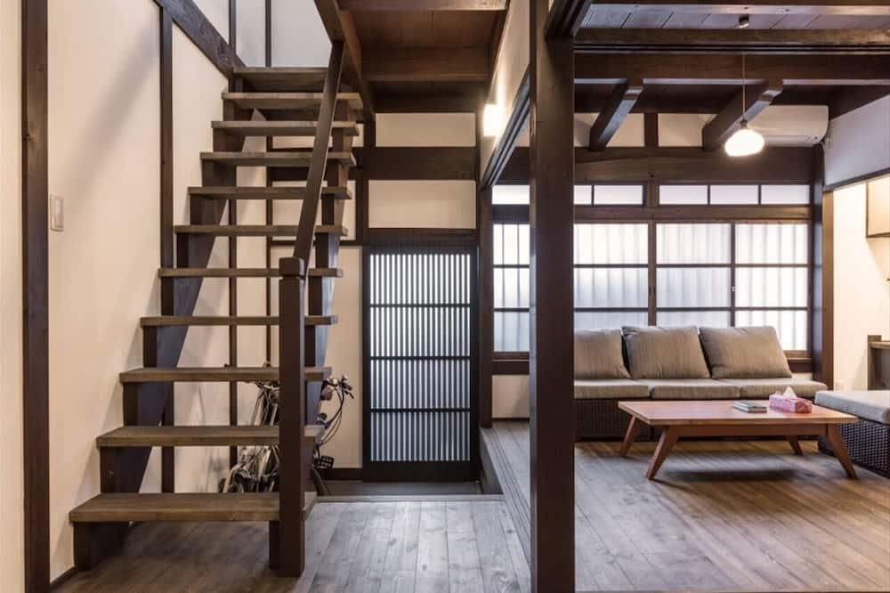 expedia_group-7035648-cb0c90-407550 Kyoto Machiya Hotel Kinkaku