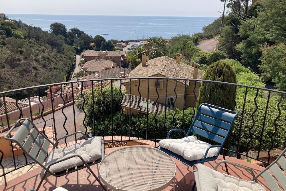 Close to Cannes, quiet, swimming pool with water horizon, unrestricted view of the sea Provence-Alpes-Côte d'Azur - Théoule-sur-Mer visuel 4/5 Close to Cannes, quiet, swimming pool with water horizon, unrestricted view of the sea Provence-Alpes-Côte d'Azur - Théoule-sur-Mer visuel 4/5