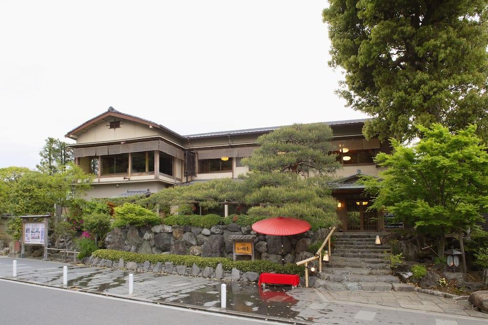 expedia_group-519290-210251398-903790 Arashiyama Benkei