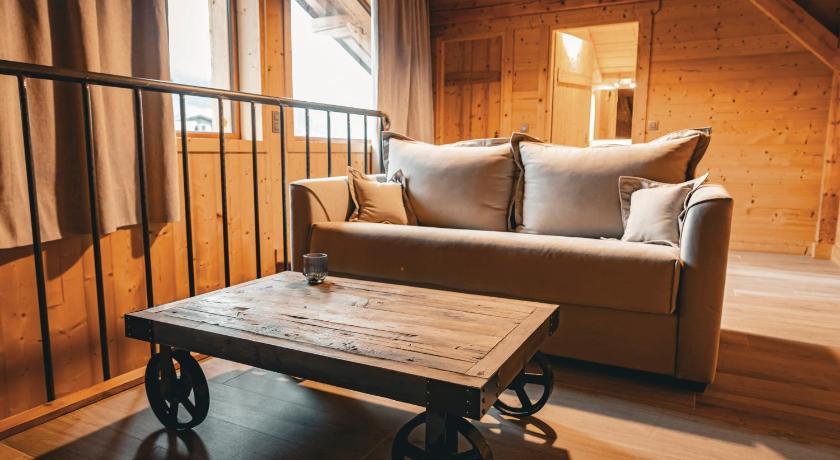 Chalet Mont Blanc Conciergerie de la Yaute - Rhône-Alpes - Cordon visuel 1/5 Chalet Mont Blanc Conciergerie de la Yaute - Rhône-Alpes - Cordon visuel 1/5
