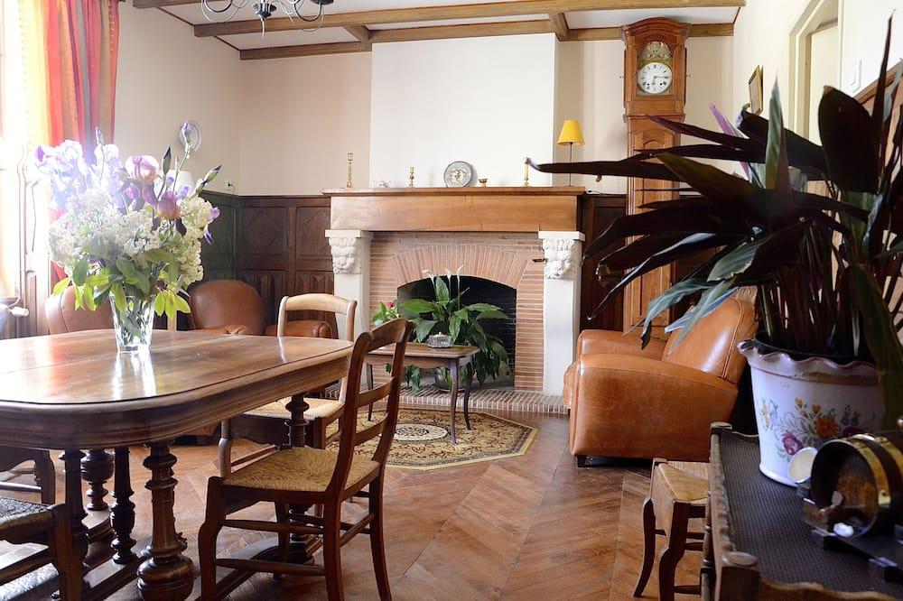 Le Vieux Noyer Poitou-Charentes - Jonzac visuel 5/5 Le Vieux Noyer Poitou-Charentes - Jonzac visuel 5/5