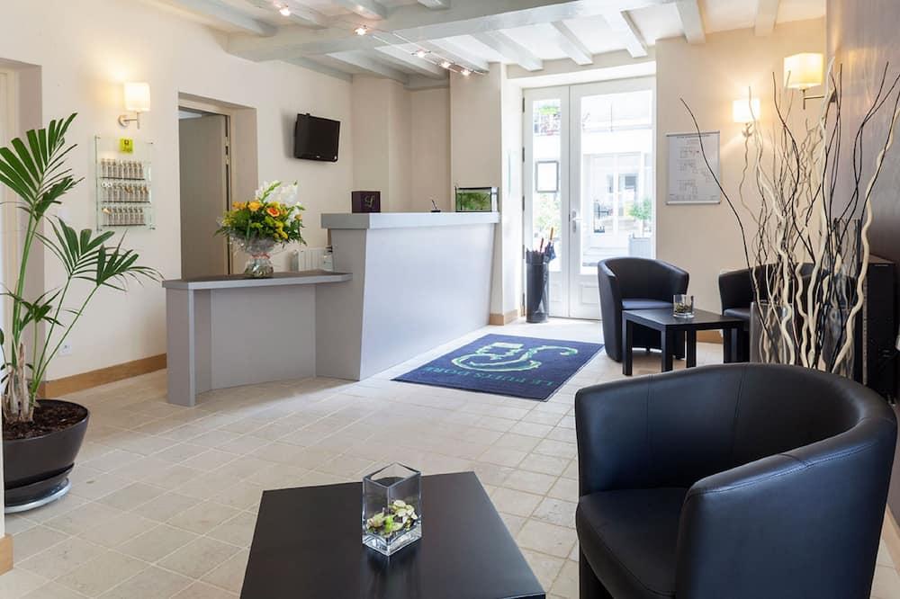 Logis Hôtel Restaurant Le Puits Doré Groot-Centrum - Richelieu visuel 2/10 Logis Hôtel Restaurant Le Puits Doré Groot-Centrum - Richelieu visuel 2/10