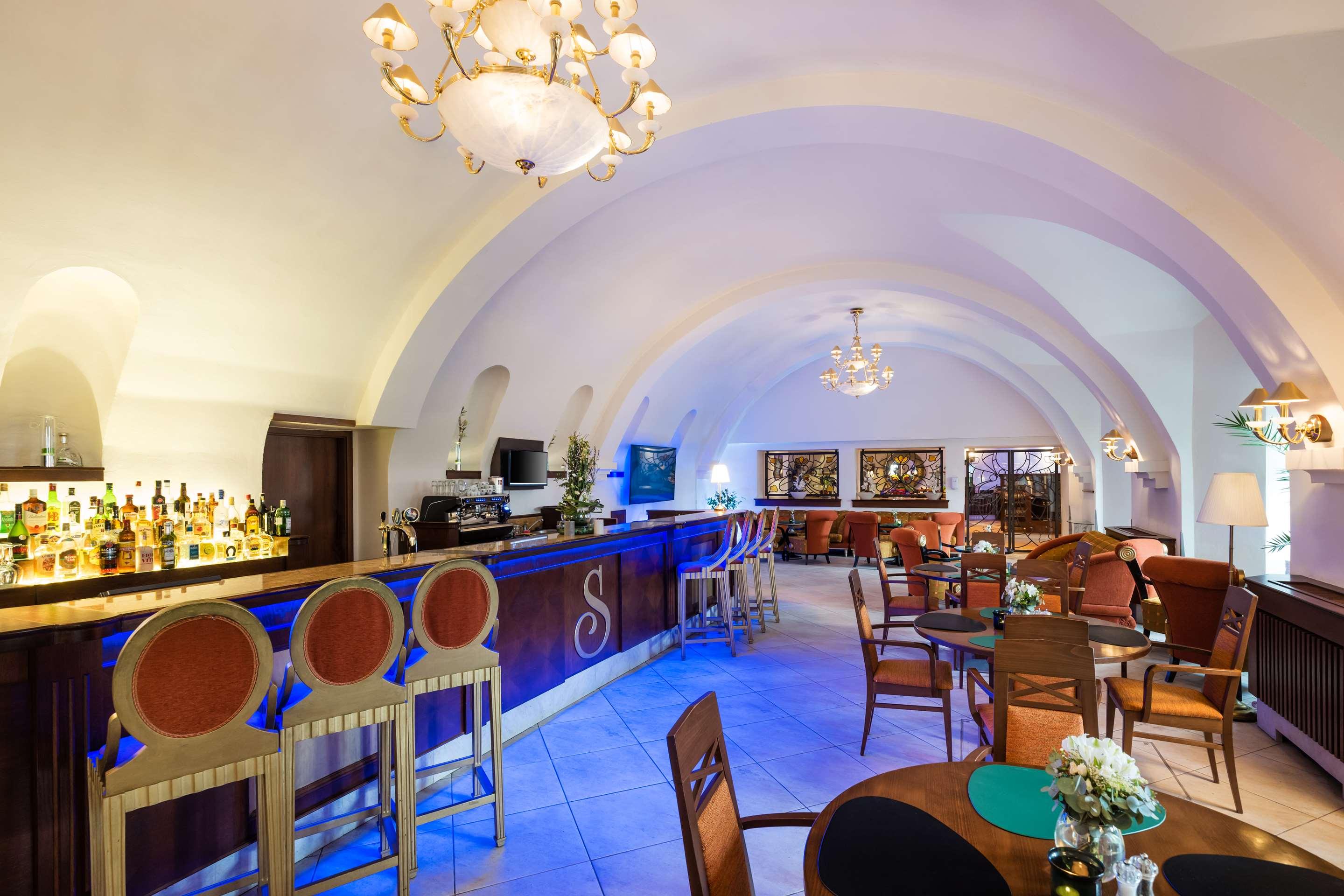 ice-679788-106296437-234390 Lindner Hotel Prague Castle