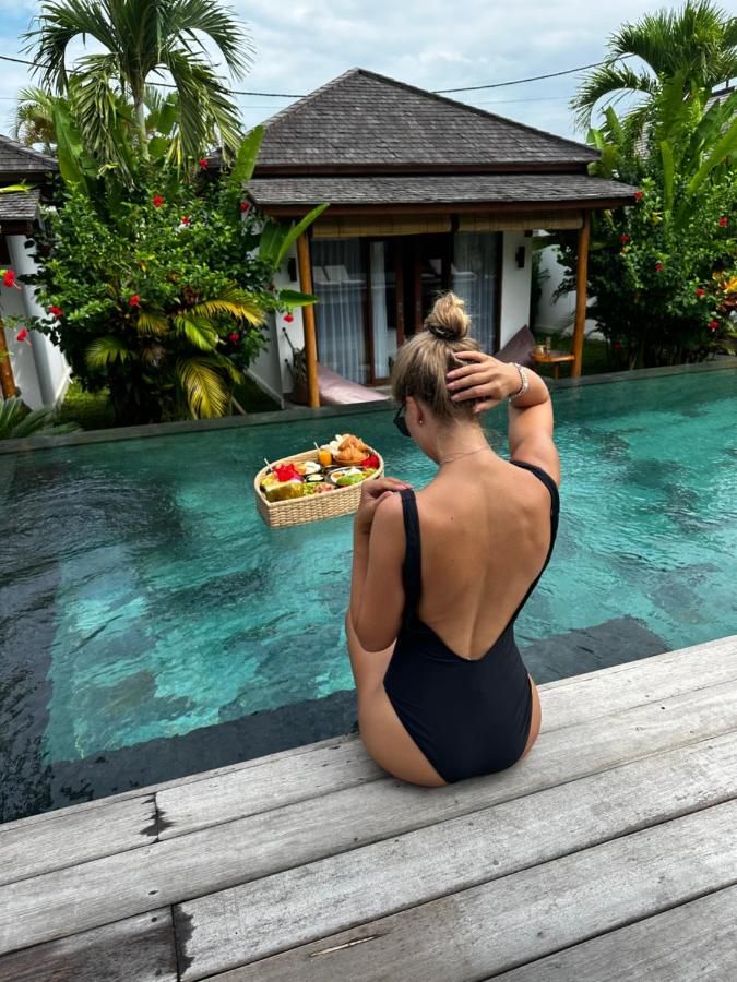 Ehoa Bali Nyanyi Boutique Hotel - In Front Of Entrance To Nuanu