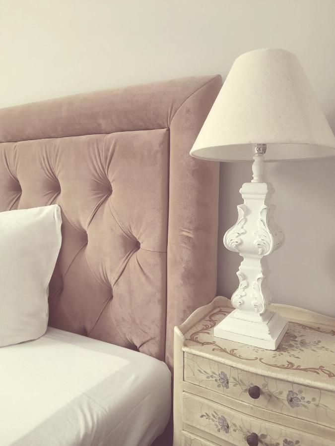 Lake & Library boutique Hotel