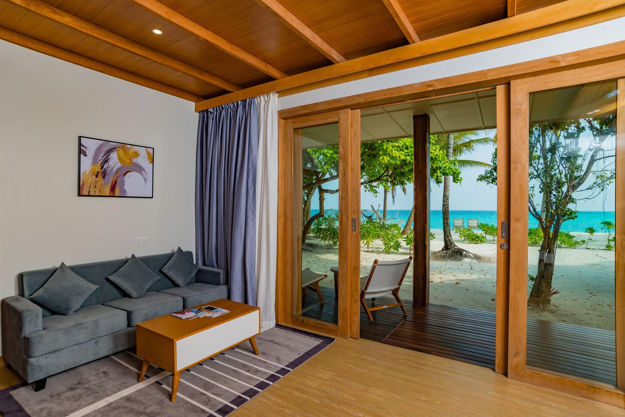 expedia_group-1070009250-d815de-398885 Fiyavalhu Resort Maldives